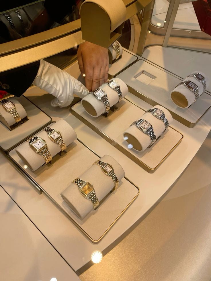 Authentic Cartier Boutique White Gloves (Ref. CRAVM00311) – Size Medium – Brand New